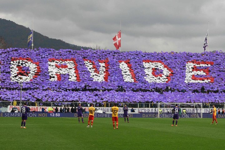 Fiorentina bez svojho kapitána. Nádherné choreo na jeho počesť